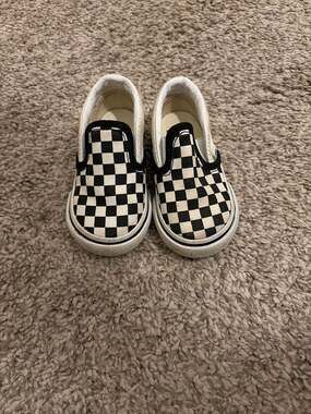 Vans Toddler Classic Slip-On V Checkerboard Black/White Size 4.0